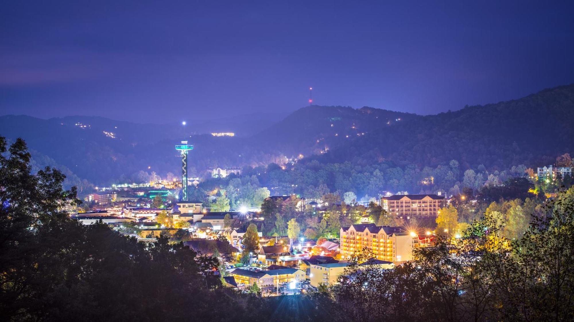 A Stones Throw, You Get 1089 Free Attraction Tickets Per Paid Day, Dollywood And Much More! Пиджен-Фордж Экстерьер фото